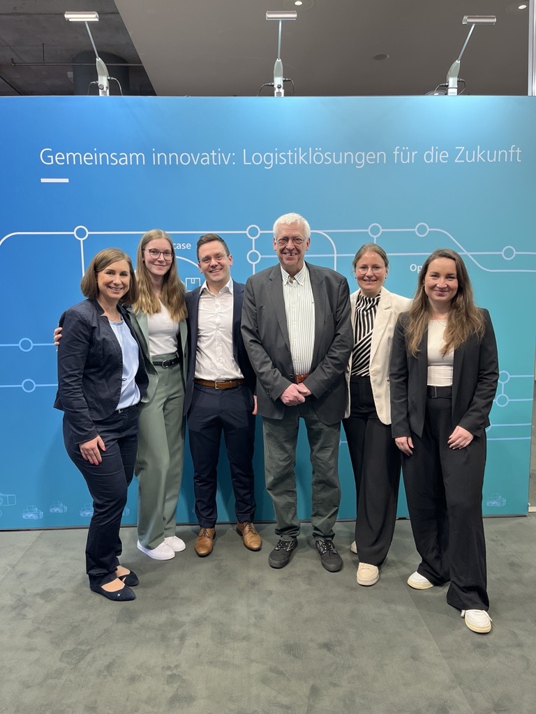 Team von Warehouse Logistics auf der Logimat 2025.